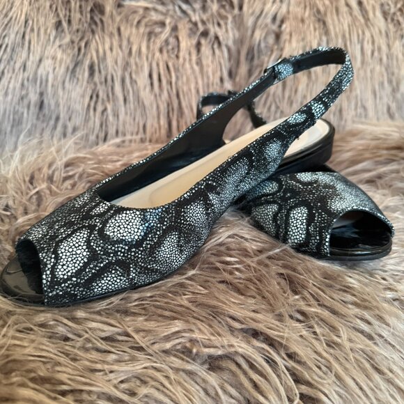 Black & White Women's Slingback Flats - Picture 1 of 6
